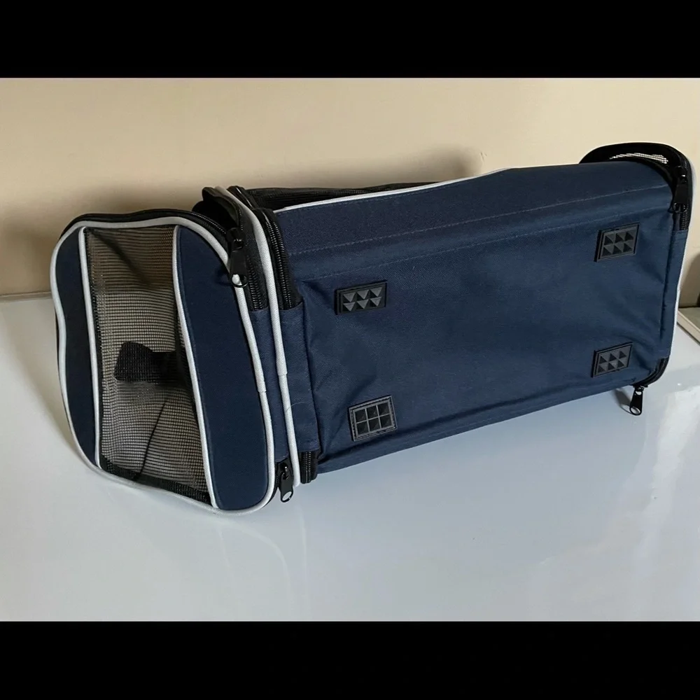 PET carrier Small dog/cat blue canvas/mesh with shoulder strap.